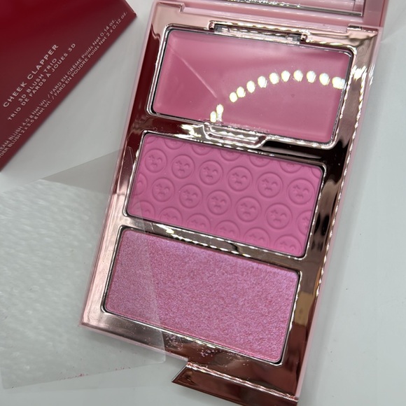 O/S Cheek Clapper 3D Blush Trio. - Picture 4 of 6